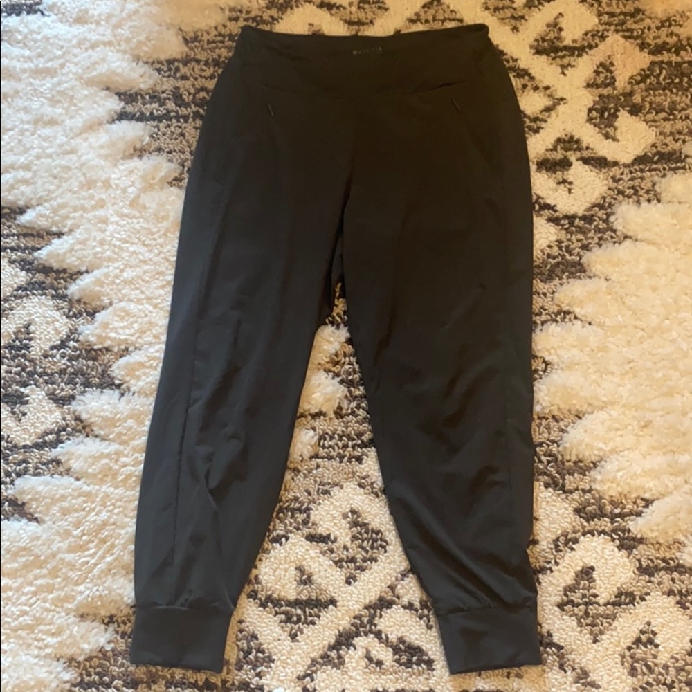 Athletic joggers